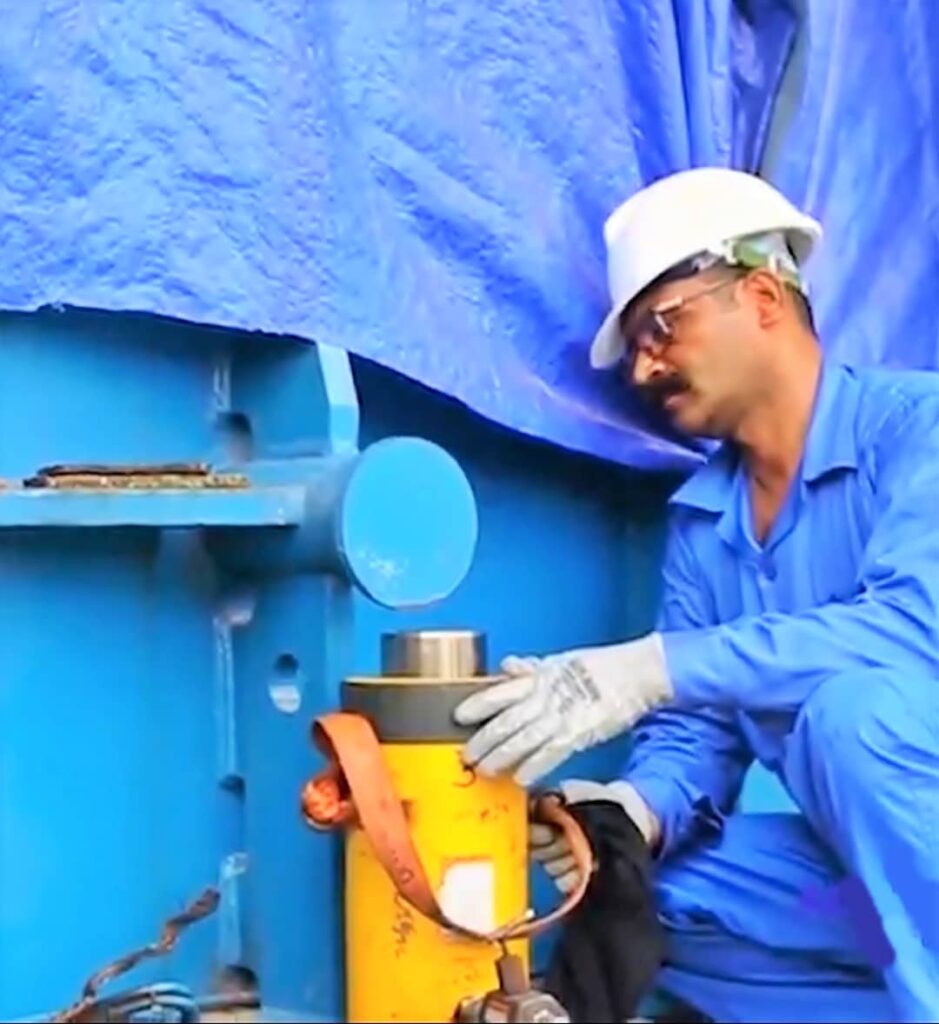 Hydraulic Lifting Jacks in Sri Lanka - Advantis Projects